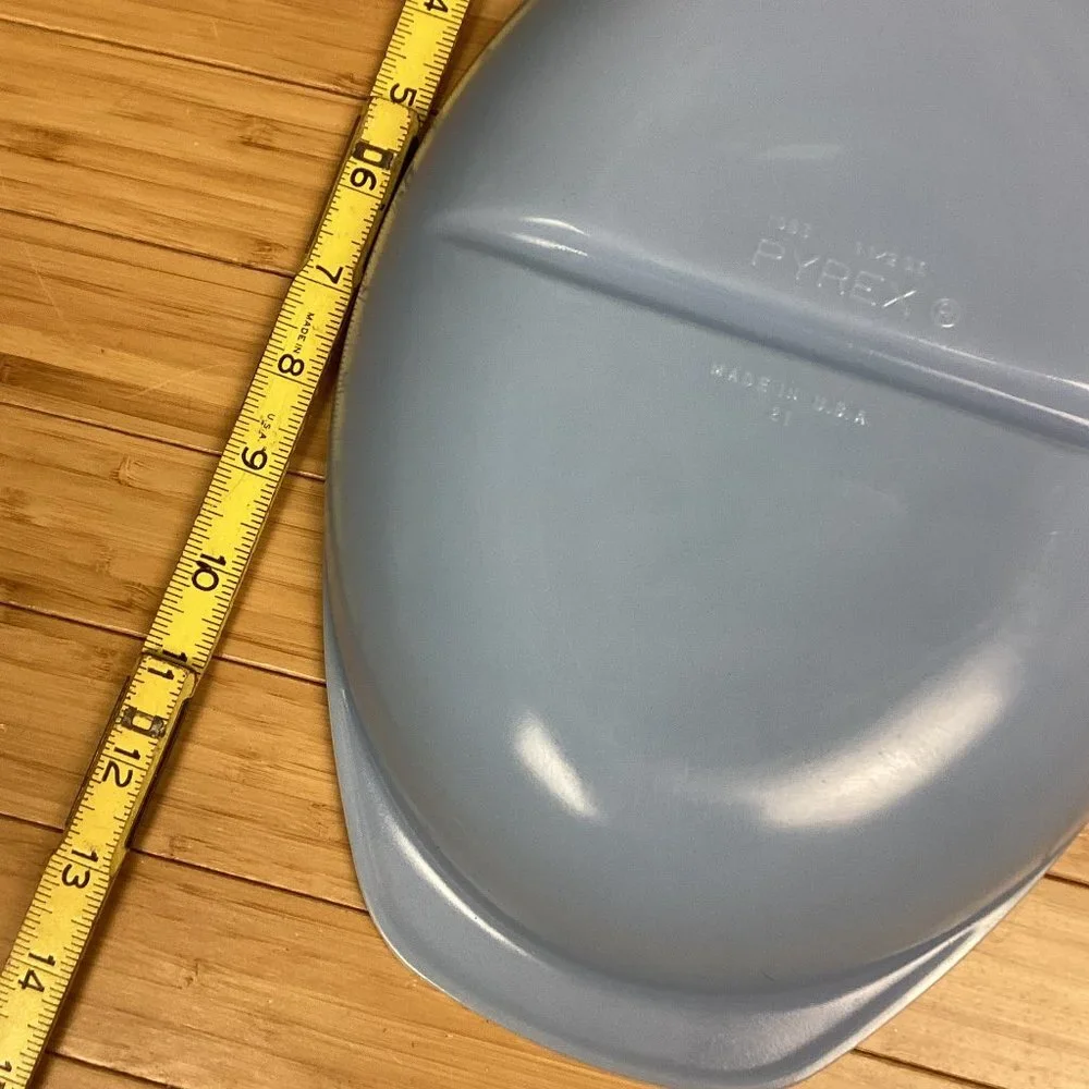 PYREX Delphite Blue 1.5 Quart Oval Divided Dish Vintage